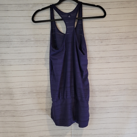 PRANA NAVY BLUE WORK OUT TANK, FLATTERING, SIZE XS - Picture 6 of 6